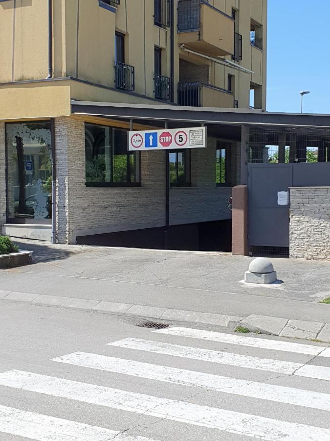 Lucia Exclusive With Parking In The Garage Lägenhet Poreč Exteriör bild